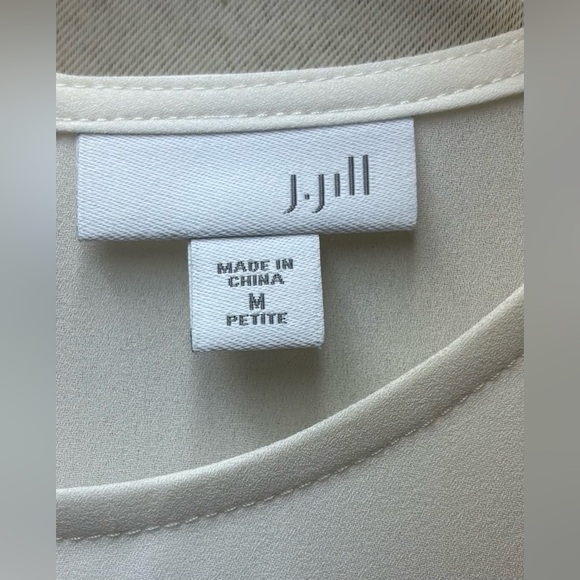 J. Jill Womens Ivory Tiered Pleated Ruffle Blouse Size Medium Petite - Picture 4 of 9